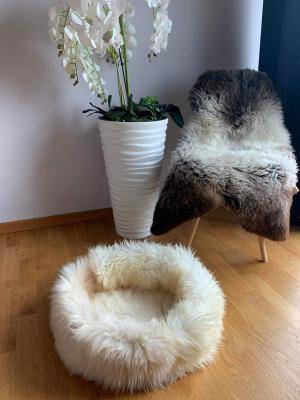 Sheepskins - Cat beds & cat basket - 3348755261695287425211018739872100916222189n